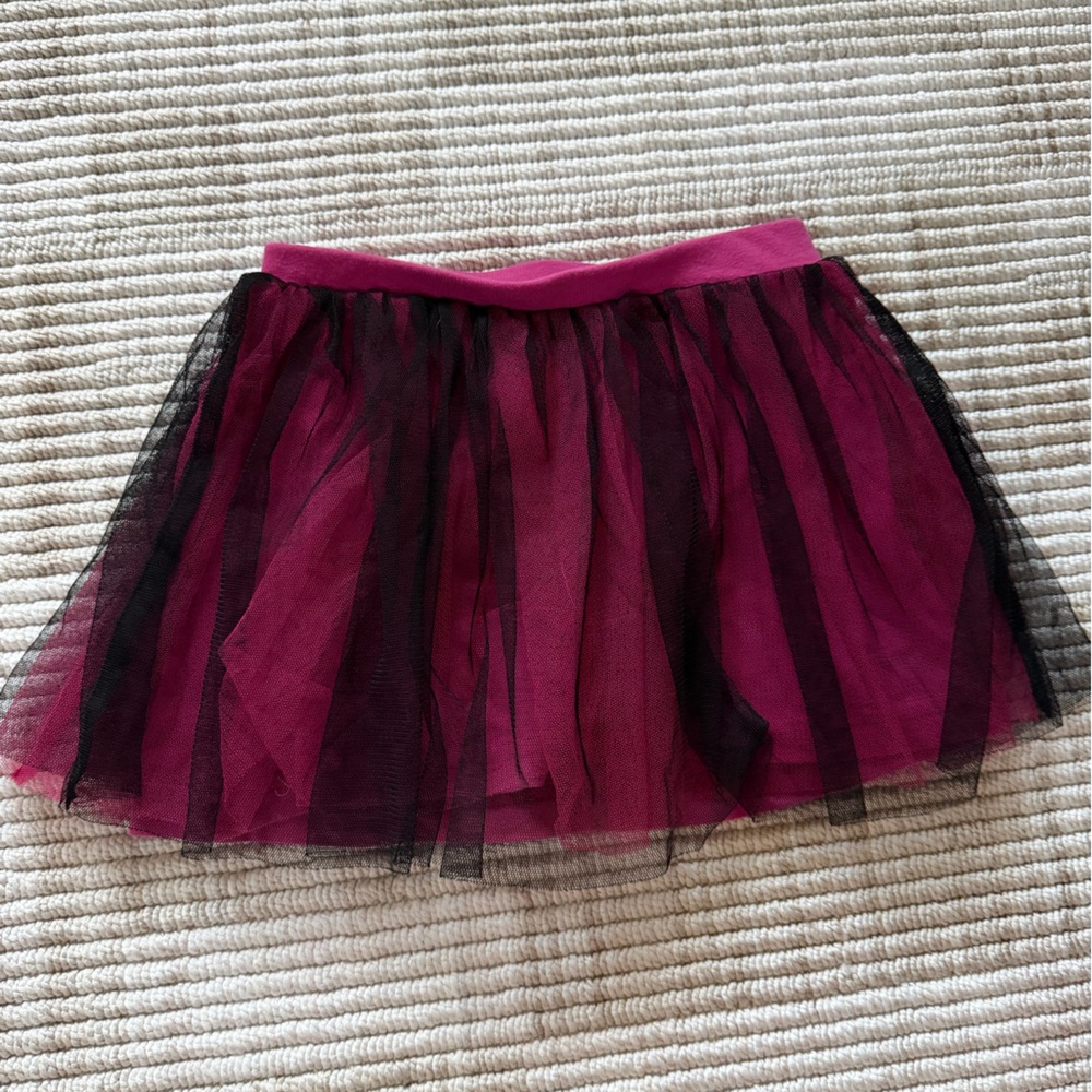 Chic Pink and Black Tulle Skater Skirt
